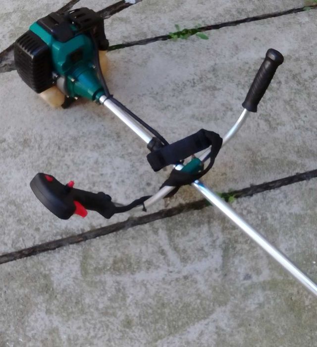 Бензинов тример за трева