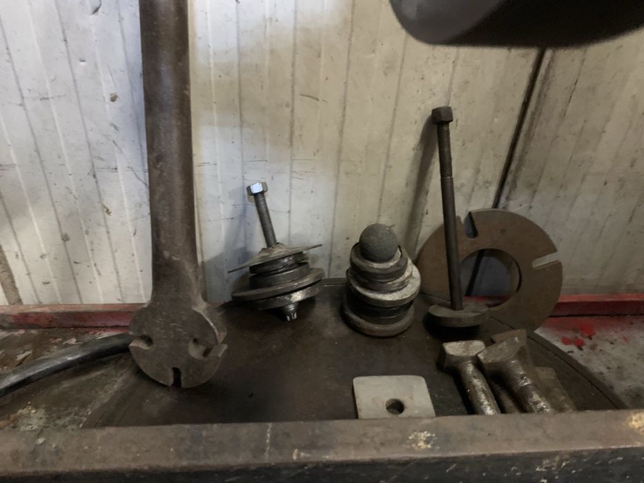 Машина за изправяне на джанти Konig