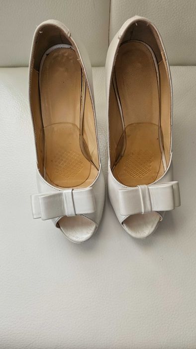 Pantofi eleganți din piele mărimea 35