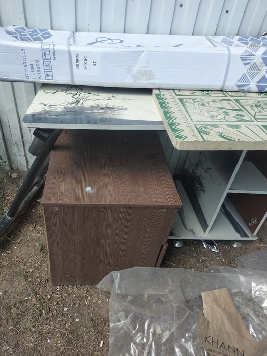 Стол-тумбочка продам недорого