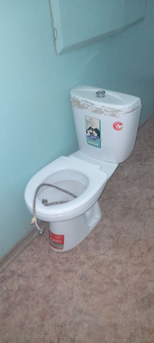 Продам унитаз в хорошем состояний