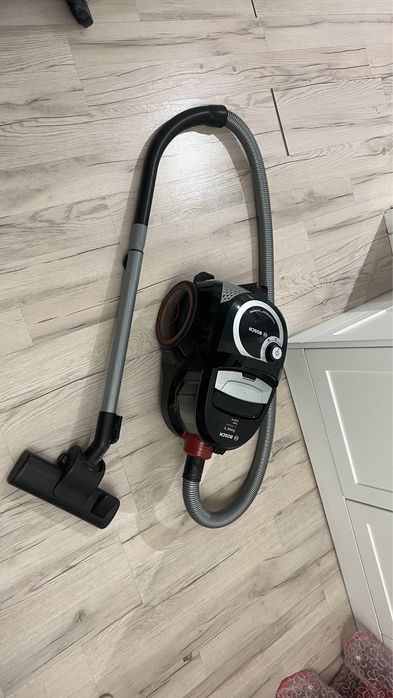 Продам бу Пылесос Bosch