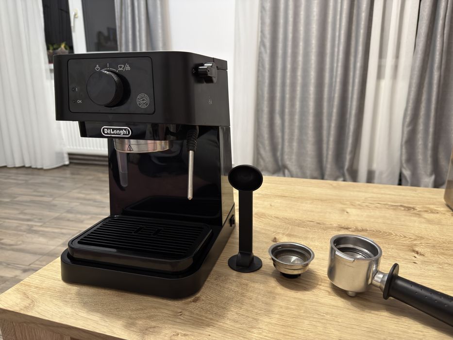 Espressor manual DE’LONGHI Stilosa EC 235.BK, 1l, 1100W, 15 bari, Negru