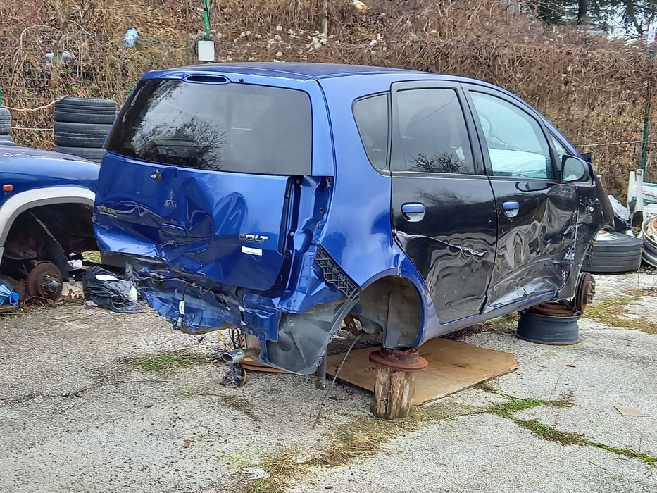 Mitsubishi Colt Мицубиши Колт