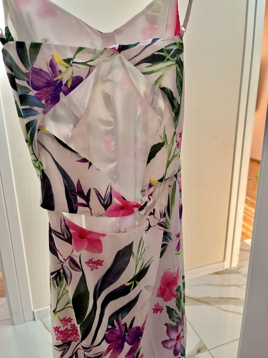 Уникална дълга рокля