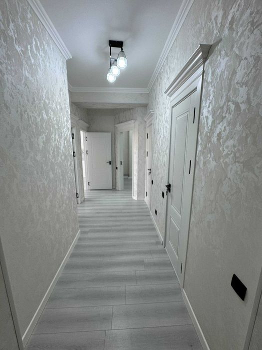 Kvartira sotiladi 3-xona 70kv + 65kv mansardaham. NOVOSTROYKA G'ISHTLI