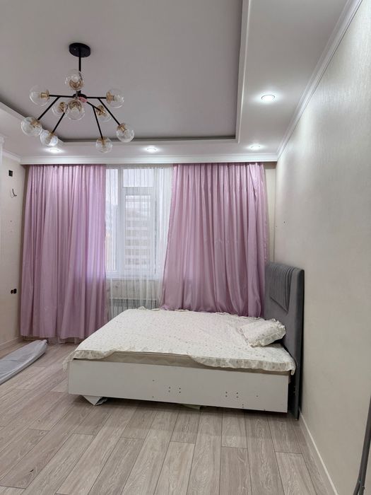 Кровать серого света