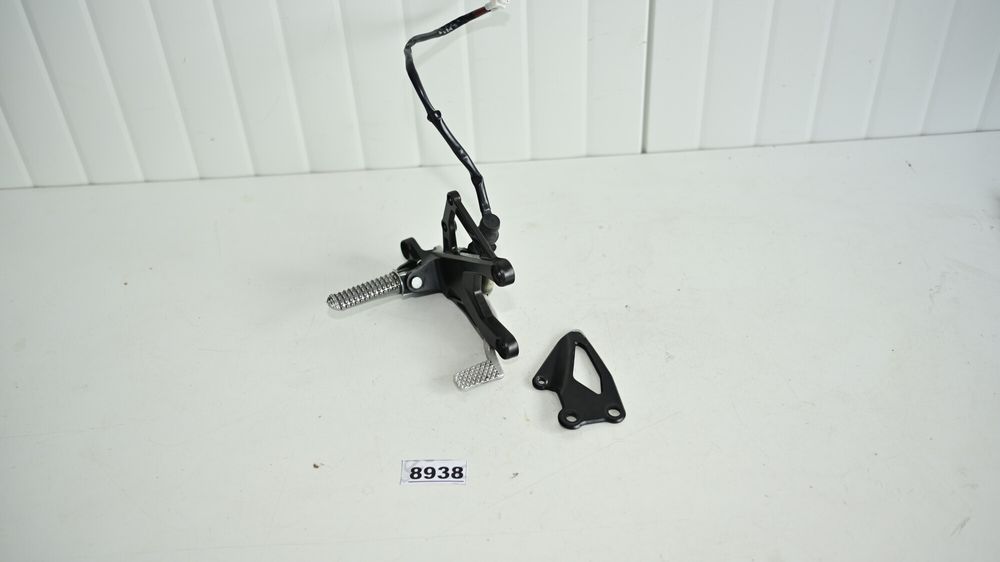 Yamaha YZF R1M R1 2015 2019 Suport scarita dreapta cu pedala de frana