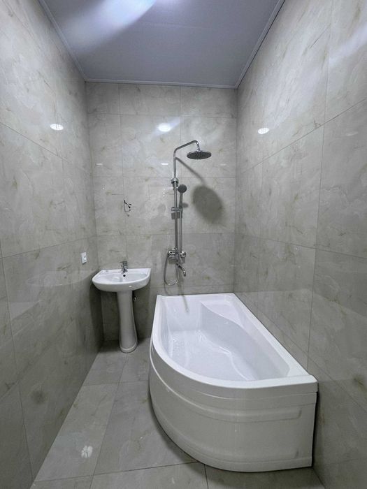 3х комнатная квартира на 11 этаже 105кв/м, в Самарканде