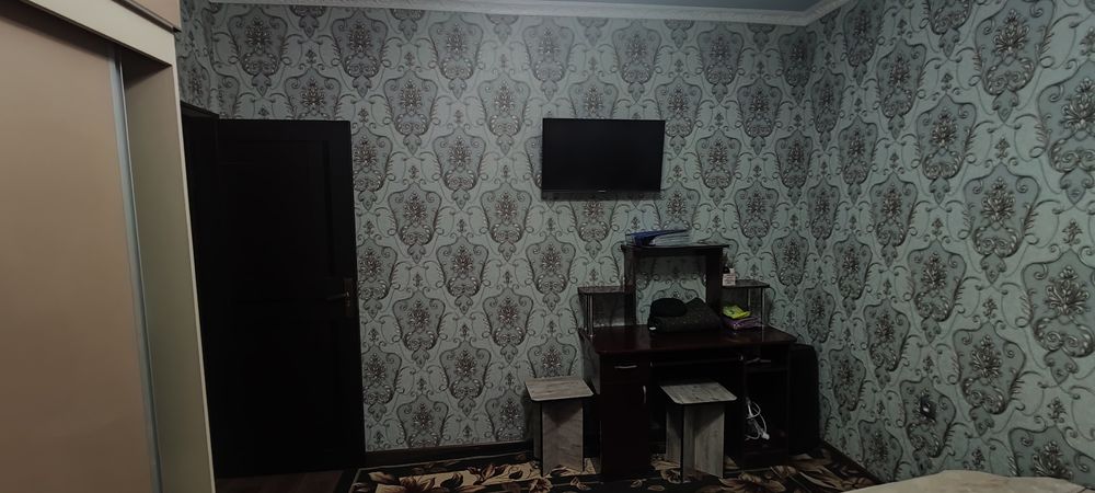 Зарафшон шахри. 3-хоналик квартира 4-хоналик килинган.