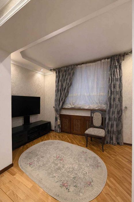 Просторная квартира 108 м² с мебелью на Х. Алимджана, Дархан