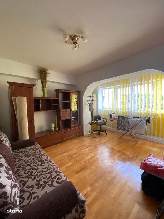 Apartament 3 camere decomandat, 87 mp, balcon, zona Piata Cipariu, Cen