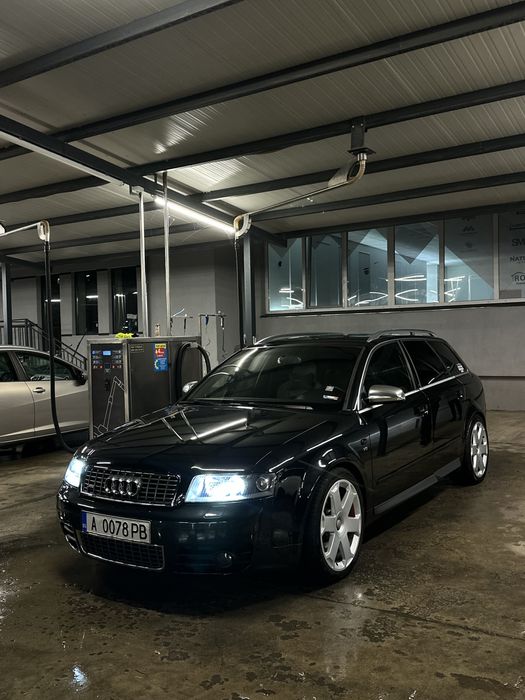 Audi S4 V8