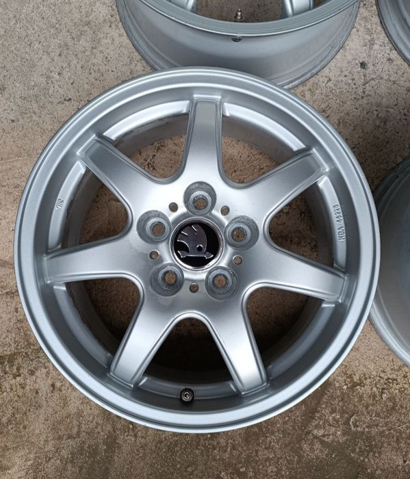 16/5/112-ШКОДА ОКТАВИЯ, ЙЕТИ-нов внос