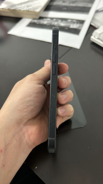 iPhone 15 black 128gb