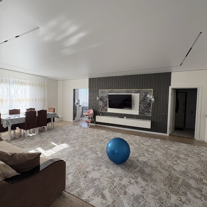 Продам дом в 12 Б мкр