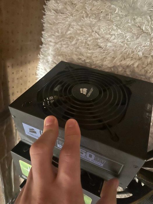 Sursa Corsair Cooler Master Be Quit! Seasonic 600W 700W