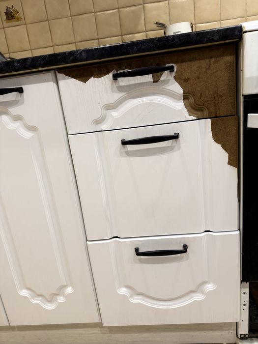 Кухонный гарнитур срочно продам!!!