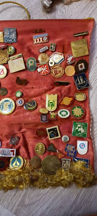 Значки от едно време с колекционерска стойност