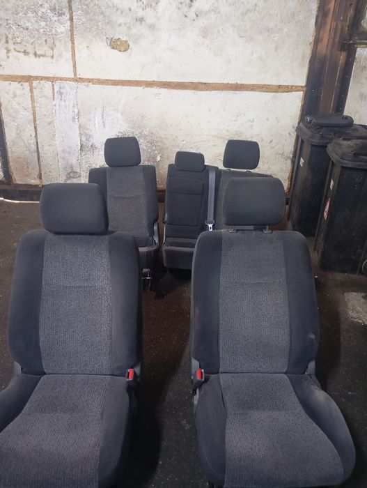 Продам комплект сидений