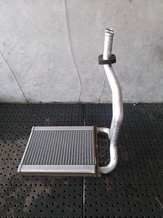 Radiator calorifer apa bord hyundai i10 ba ia