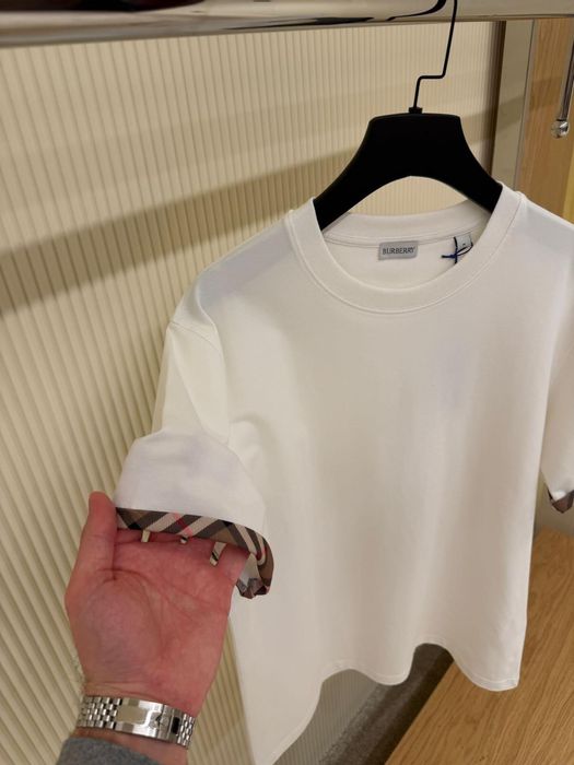 Burberry тениска изчистен стил