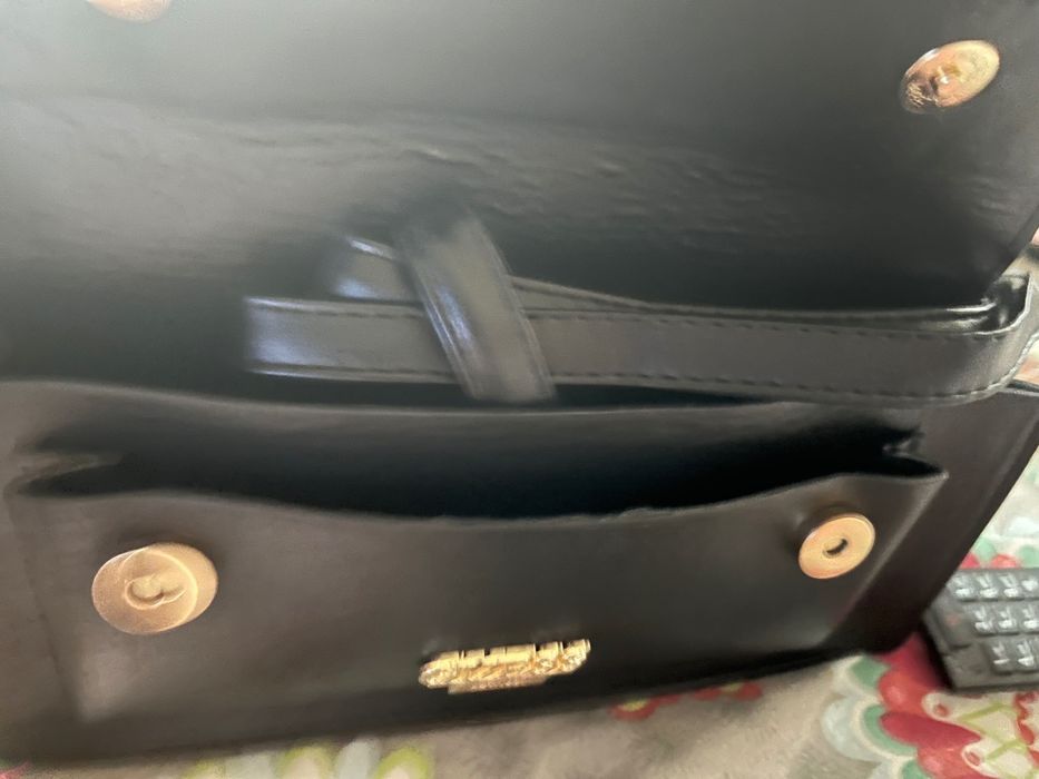 Дамска чанта guess