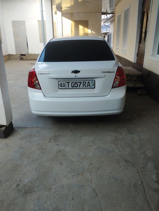 Lasseti 1.8 sotiladi