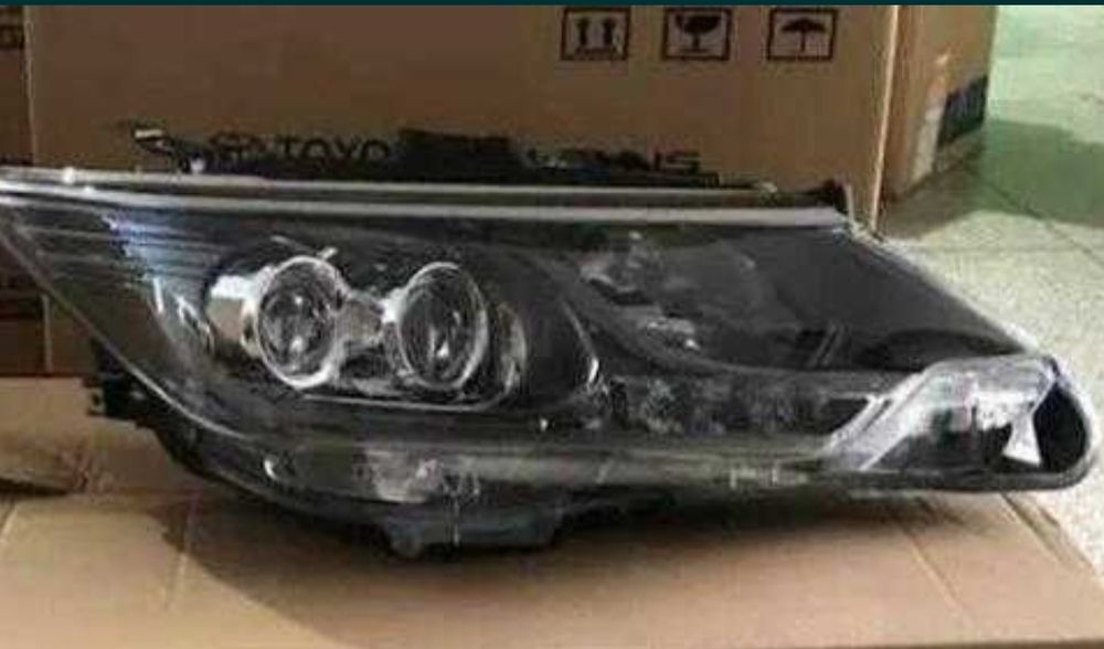 Фара левая и правая на Камри 55 Эксклюзив / Camry 55 Exclusive 
Цена у