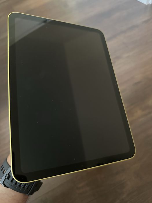 iPad 10 impecabil/ca nou, Yellow 64GB cu husă