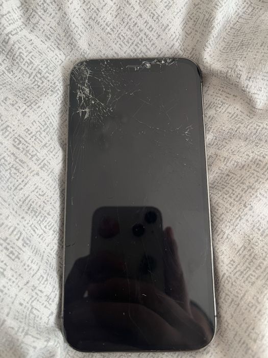 продам Iphone 12 pro срочно!
