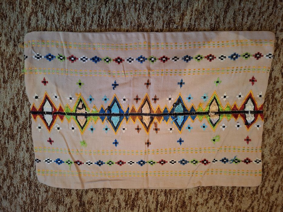 Възглавки, ръчна изработка, битови черги