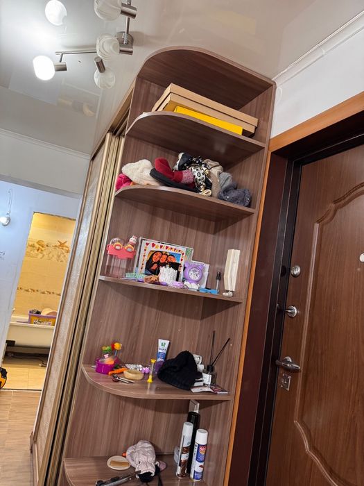 Шкафы много что хранит!