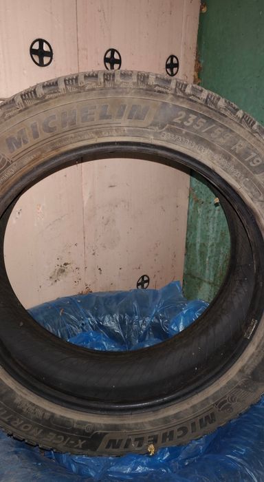 Шины зимние MICHELIN  235/55/19