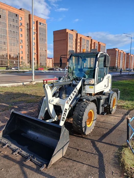 Мини фронтальный погрузчик