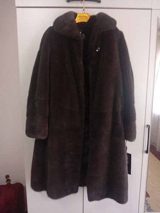 Шуба новая,капучина
