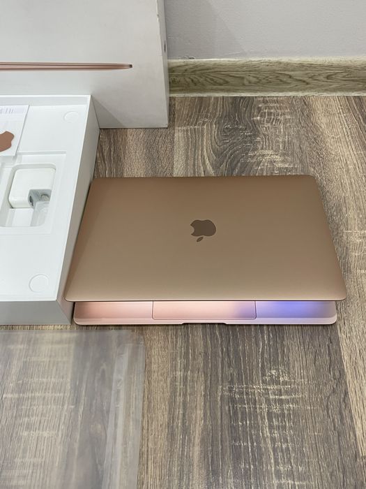 Apple MacBook Air 13 2018 ОТЛИЧНОМ СОСТОЯНИИ ноутбук макбук аир