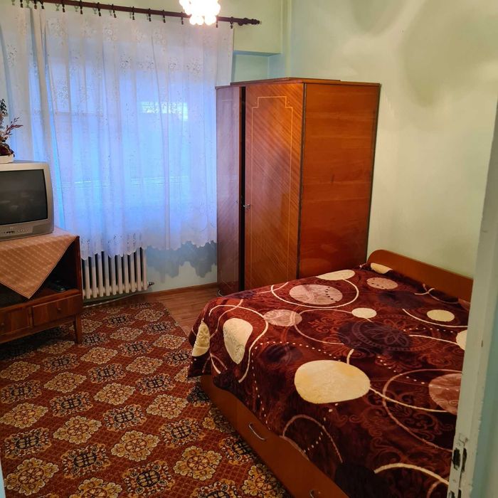 Vand apartament cu 3 camere, 2 bai cu suprafata 70mp in Gura Humorului