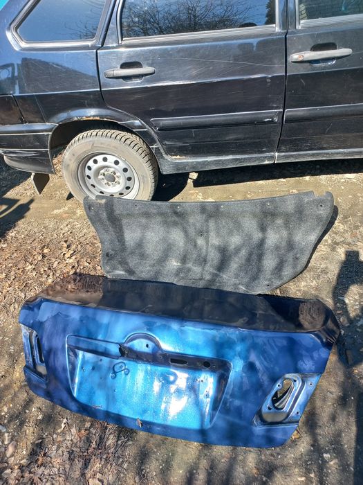 Крышка багажника камри 40