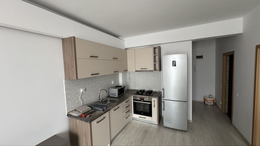 Inchiriez apartament 2 camere zona centrala str traian mobilat modern cu parcare subterana inclusa etaj3 bloc nou