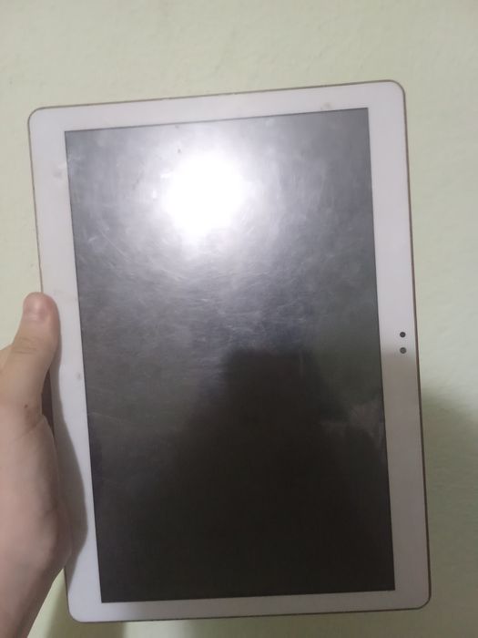 Планшет цвет золотой