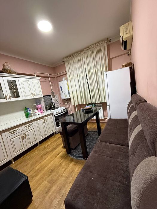 Uy sotiladi 60kv 2/4/7 lokatsiyasi zõr продается квартира 60кв 2/4/7