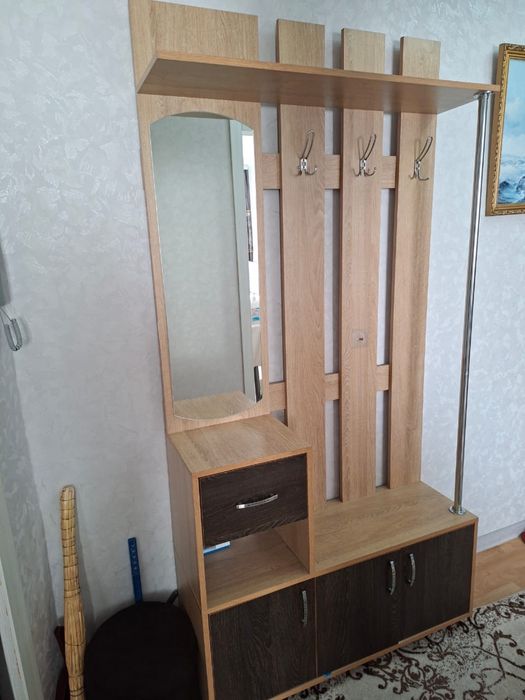 Продам шкаф для прихожей