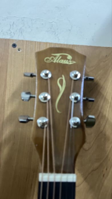 Акустические гитара