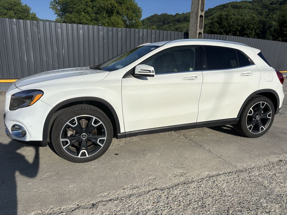 MERCEDES GLA 250 la doar 85.000km , pret 20.000€