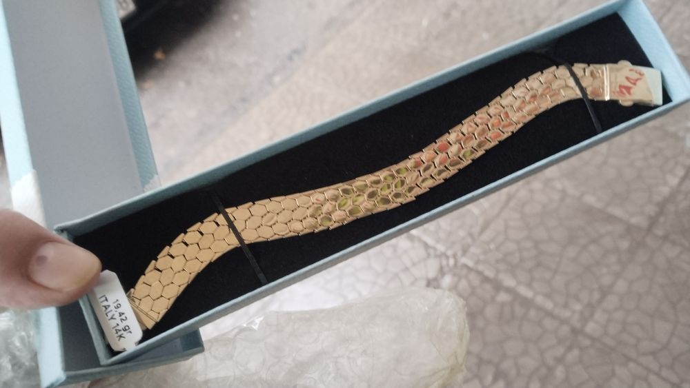 Продам новый золотой браслет