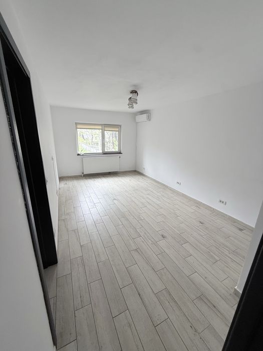 Spatiu birouri /Apartament 2 camere de închiriat spate tribunal Iasi