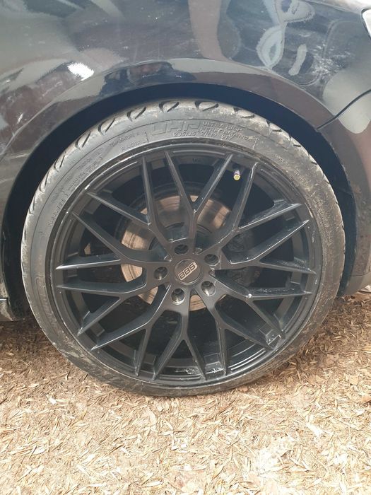 Продавам 4 броя 19” алуминиеви джанти с гуми, свалени от Golf Plus.