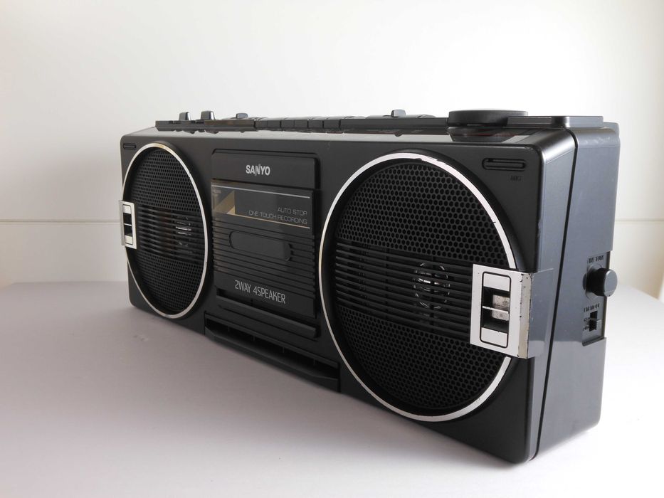 Sanyo M9709L – Restaurat Complet