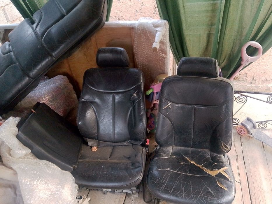 Сидения Мерседес 140